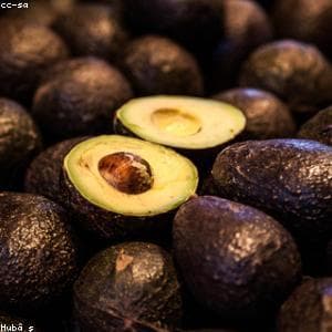 Buah Alpukat Mentega 1Kg - Toko Buah Segar Nusantara